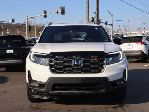 Photos of 2024 Honda Passport TrailSport for sale in Kansas City, MO at Jay Wolfe Honda