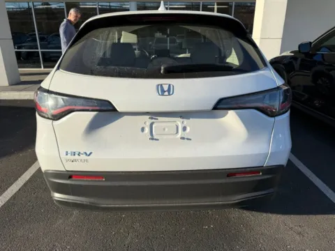 More photos of 2024 Honda HR-V LX at Jay Wolfe Honda, MO