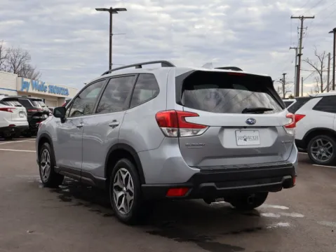 More photos of 2020 Subaru Forester Premium at Jay Wolfe Honda, MO
