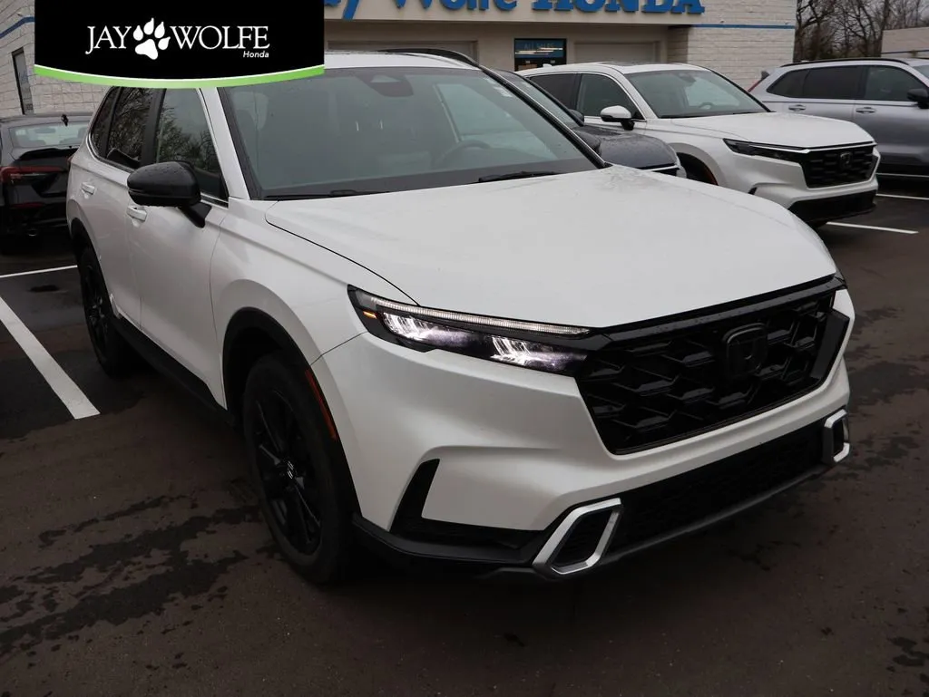 White 2023 Honda CR-V Hybrid Sport Touring for sale in Kansas City, MO