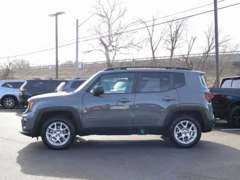 More photos of 2022 Jeep Renegade Latitude at Jay Wolfe Honda, MO