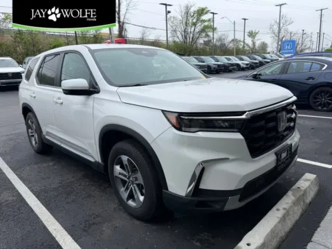 White 2025 Honda Pilot EX-L for sale in Kansas City, MO