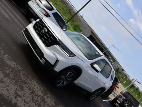 Another view of 2025 Honda Pilot Elite for sale in Kansas City, MO at Jay Wolfe Honda
