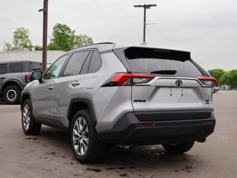 More photos of 2022 Toyota RAV4 XLE Premium at Jay Wolfe Honda, MO