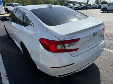More photos of 2018 Honda Accord Sedan LX 1.5T at Jay Wolfe Honda, MO