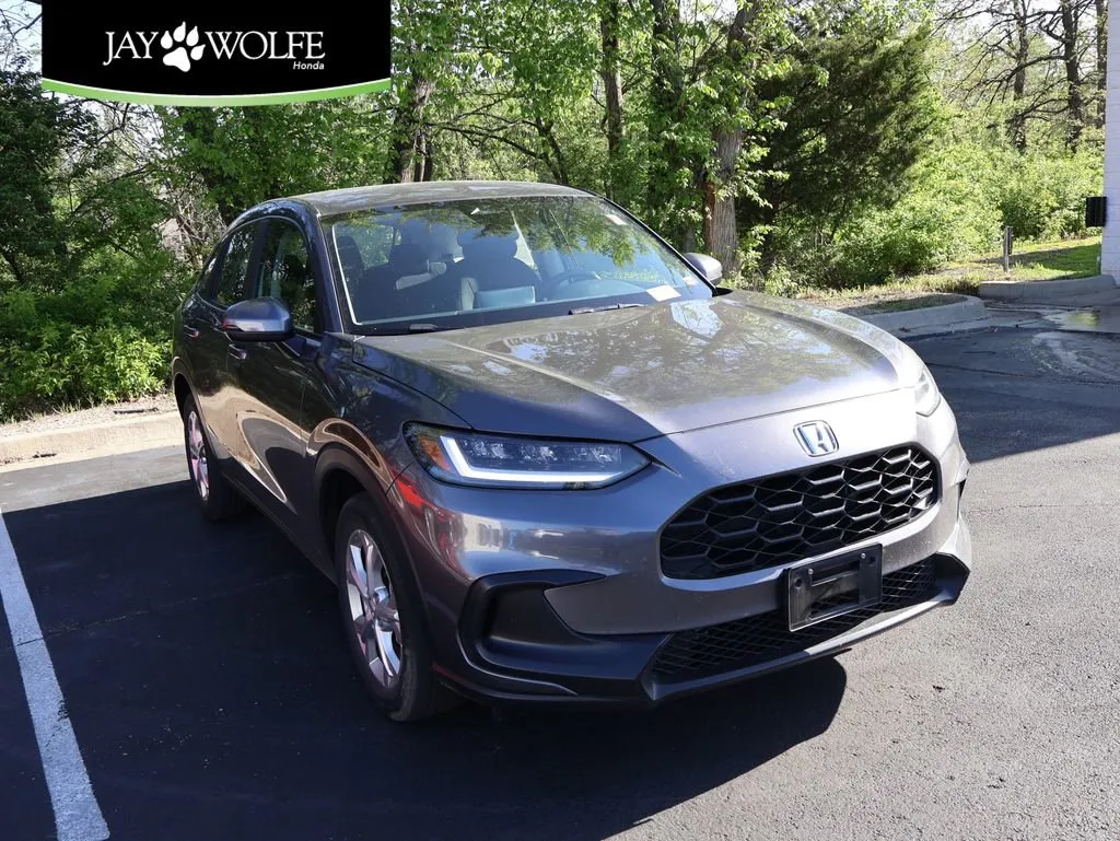 Gray 2024 Honda HR-V LX for sale in Kansas City, MO