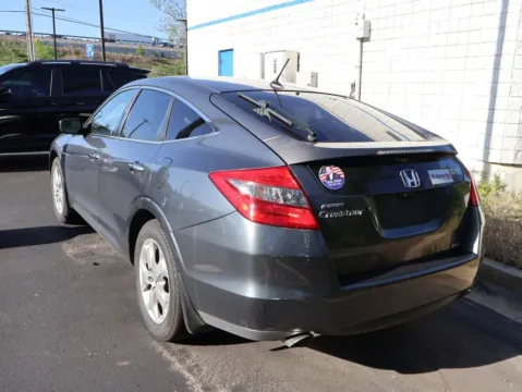 More photos of 2010 Honda Accord Crosstour EX-L at Jay Wolfe Honda, MO