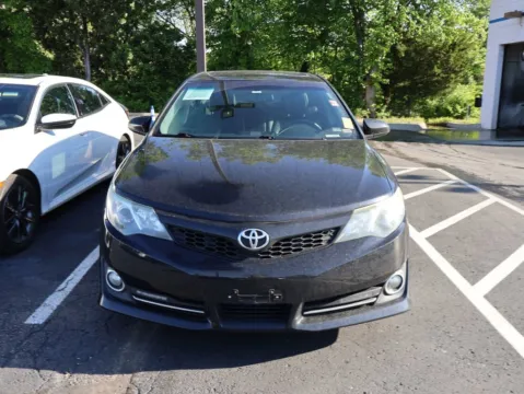 Photos of 2013 Toyota Camry SE for sale in Kansas City, MO at Jay Wolfe Honda