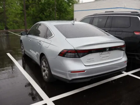More photos of 2024 Honda Accord Sedan EX at Jay Wolfe Honda, MO