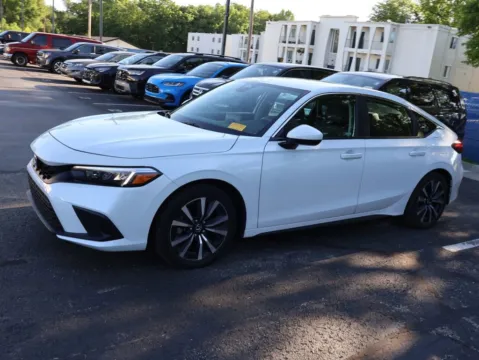 More photos of 2024 Honda Civic Hatchback EX-L at Jay Wolfe Honda, MO