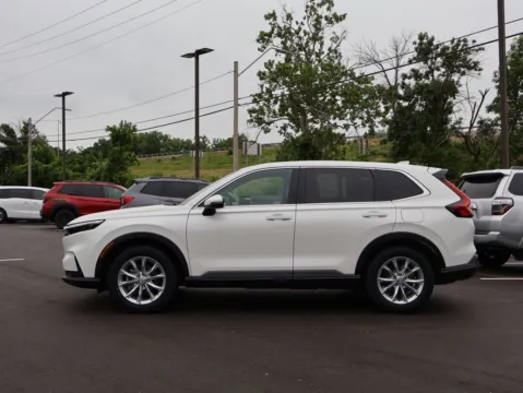More photos of 2024 Honda CR-V EX-L at Jay Wolfe Honda, MO