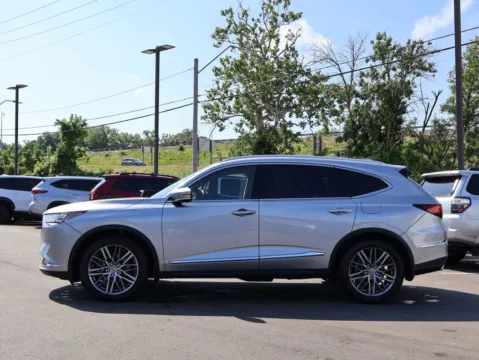 More photos of 2024 Acura MDX w/Advance Package at Jay Wolfe Honda, MO