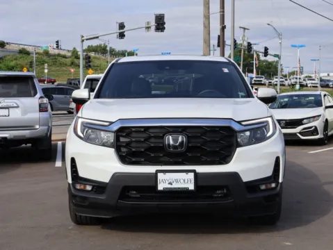 Photos of 2022 Honda Passport EX-L for sale in Kansas City, MO at Jay Wolfe Honda