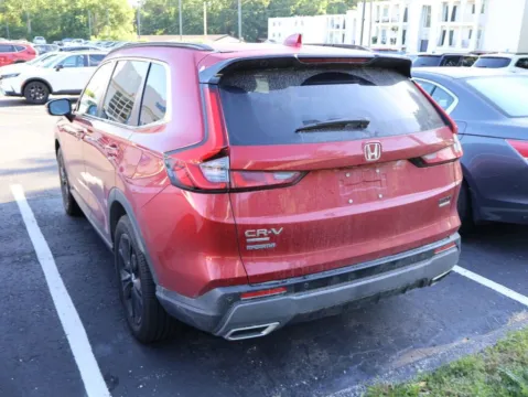 More photos of 2023 Honda CR-V Hybrid Sport Touring at Jay Wolfe Honda, MO