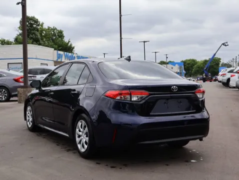 More photos of 2020 Toyota Corolla LE at Jay Wolfe Honda, MO