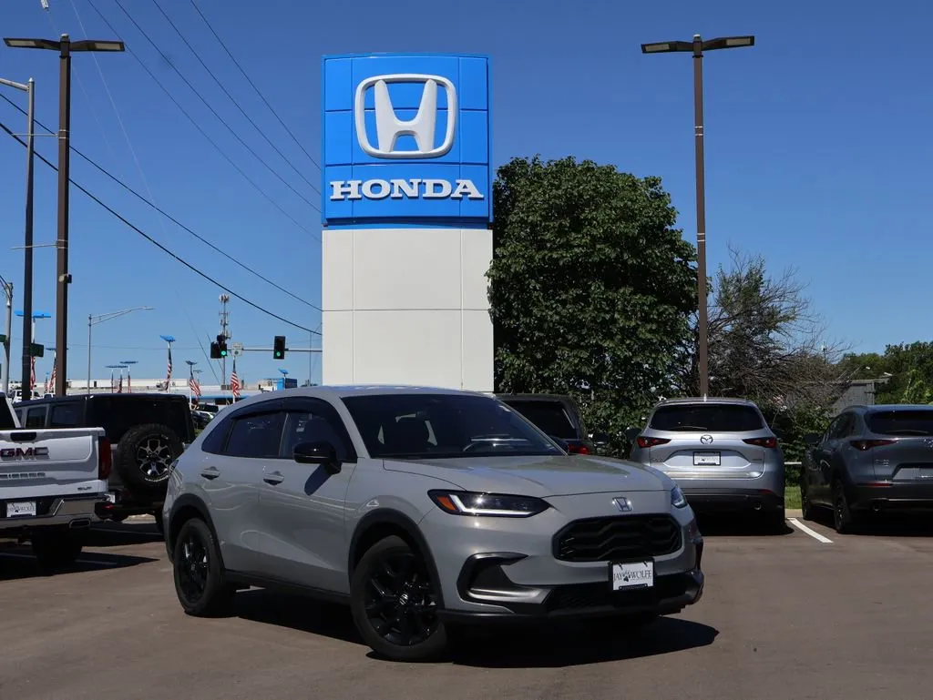 Gray 2024 Honda HR-V Sport for sale in Kansas City, MO
