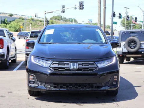 Photos of 2025 Honda Odyssey EX-L for sale in Kansas City, MO at Jay Wolfe Honda