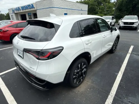 More photos of 2026 Honda HR-V EX-L at Jay Wolfe Honda, MO