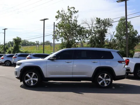 More photos of 2021 Jeep Grand Cherokee L Limited at Jay Wolfe Honda, MO