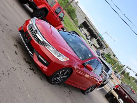 Another view of 2017 Honda Accord Sedan Sport SE for sale in Kansas City, MO at Jay Wolfe Honda