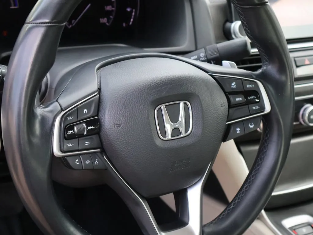 2020 Honda Accord Hybrid Touring - Photo 17