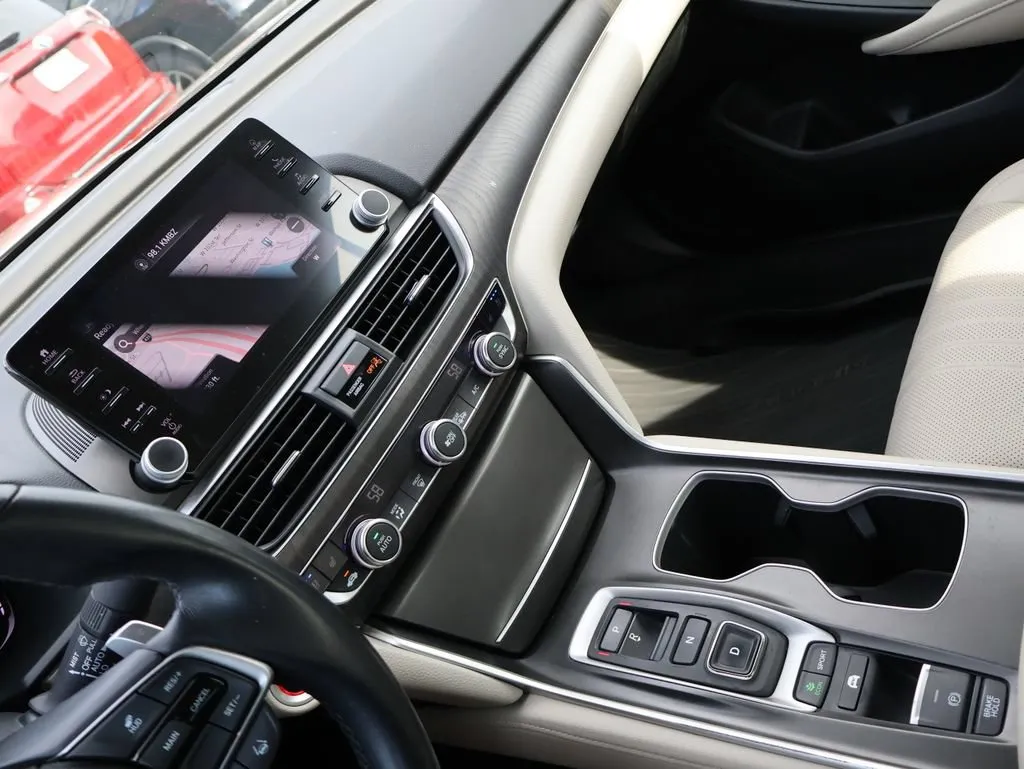 2020 Honda Accord Hybrid Touring - Photo 18