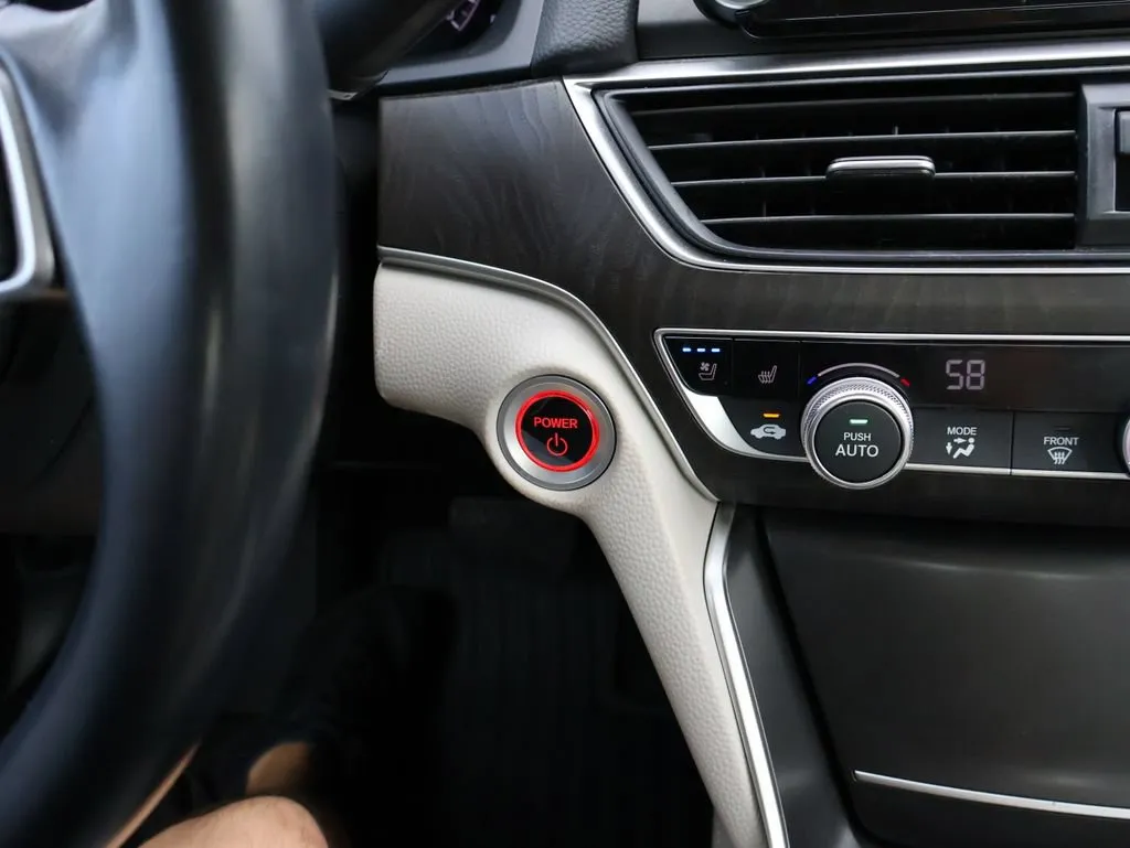 2020 Honda Accord Hybrid Touring - Photo 26