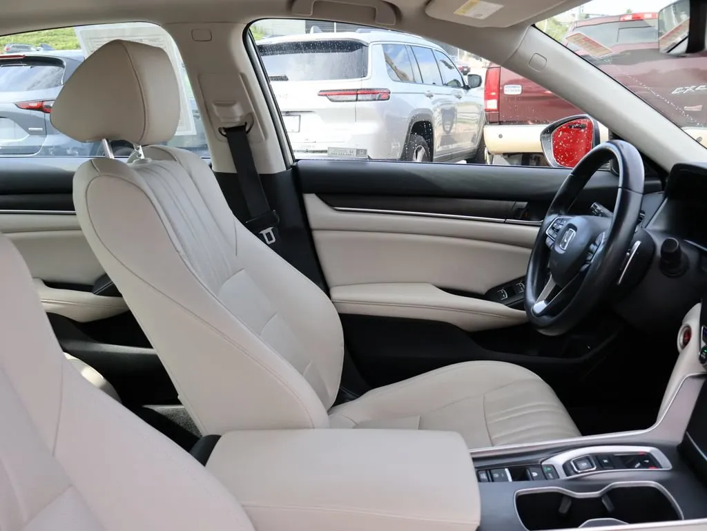 2020 Honda Accord Hybrid Touring - Photo 8