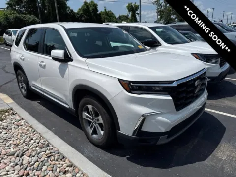 White 2023 Honda Pilot EX-L 7 Passenger for sale in Kansas City, MO
