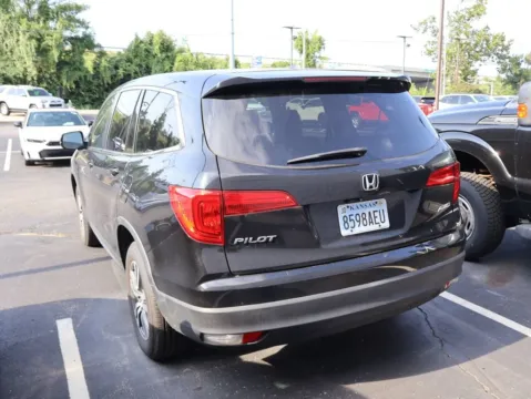 More photos of 2017 Honda Pilot EX-L at Jay Wolfe Honda, MO