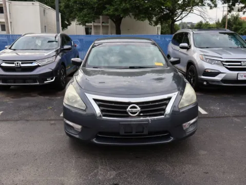 Photos of 2013 Nissan Altima 3.5 S for sale in Kansas City, MO at Jay Wolfe Honda