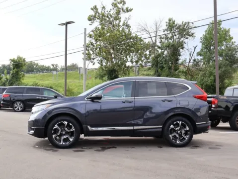 More photos of 2018 Honda CR-V Touring at Jay Wolfe Honda, MO