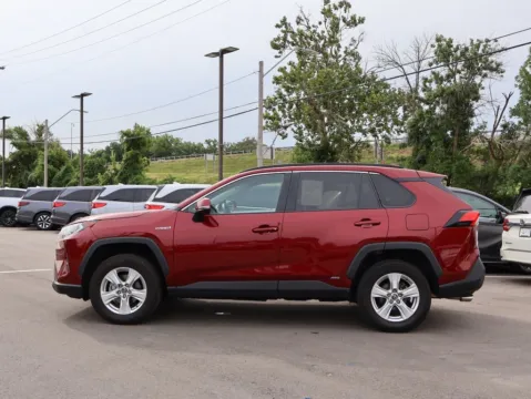 More photos of 2020 Toyota RAV4 Hybrid XLE at Jay Wolfe Honda, MO