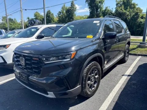 Another view of 2025 Honda Pilot TrailSport for sale in Kansas City, MO at Jay Wolfe Honda
