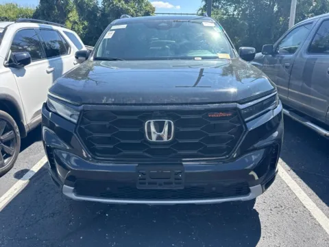 Photos of 2025 Honda Pilot TrailSport for sale in Kansas City, MO at Jay Wolfe Honda