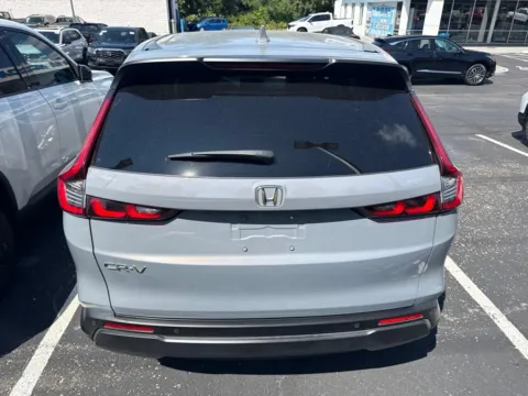 More photos of 2025 Honda CR-V EX-L at Jay Wolfe Honda, MO