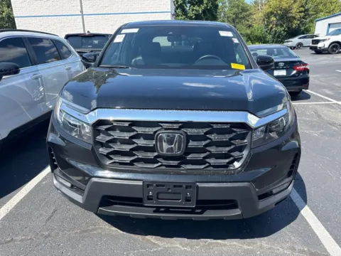 Photos of 2025 Honda Passport EX-L for sale in Kansas City, MO at Jay Wolfe Honda