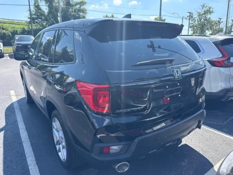More photos of 2025 Honda Passport EX-L at Jay Wolfe Honda, MO