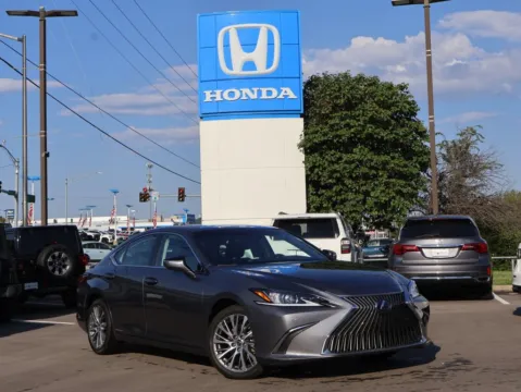 Gray 2021 Lexus ES 300h for sale in Kansas City, MO