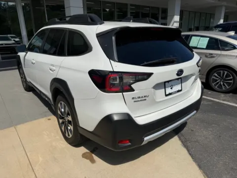 More photos of 2024 Subaru Outback Limited at Jay Wolfe Honda, MO