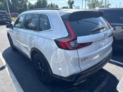 More photos of 2025 Honda CR-V Hybrid Sport-L at Jay Wolfe Honda, MO