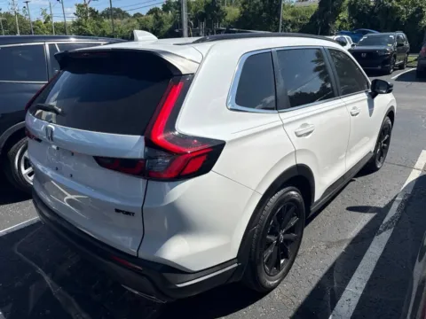 More photos of 2025 Honda CR-V Hybrid Sport-L at Jay Wolfe Honda, MO