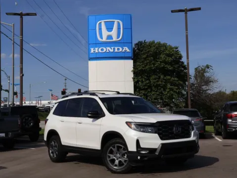 White 2025 Honda Passport TrailSport for sale in Kansas City, MO