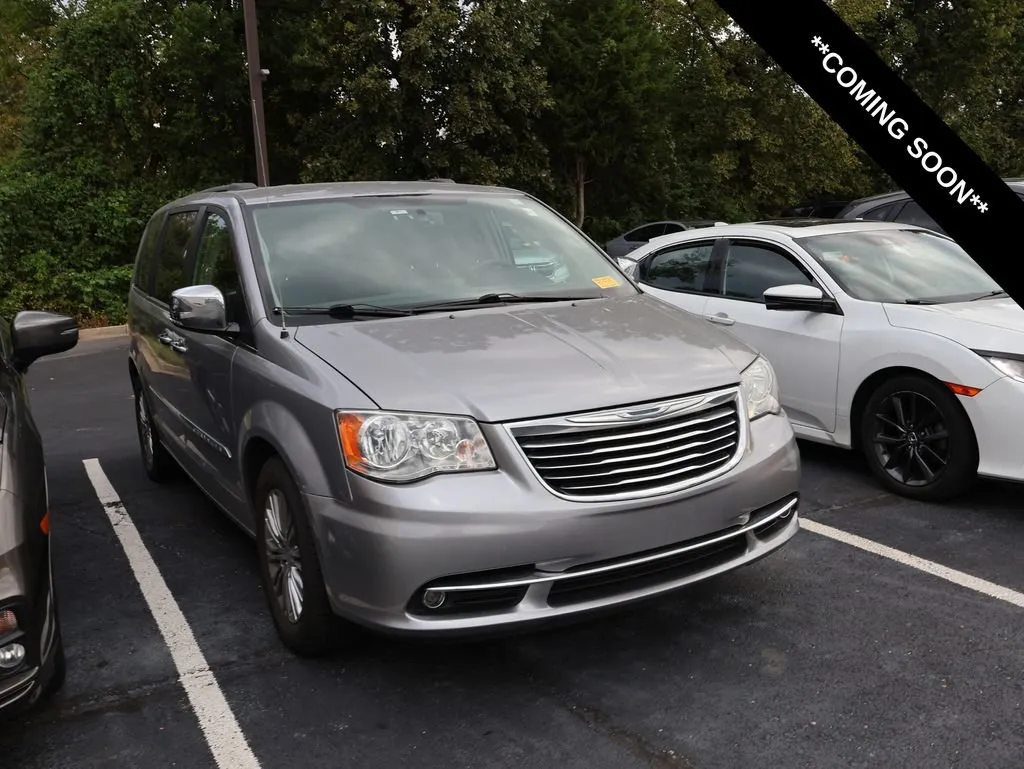 2013 Chrysler Town & Country Touring-L for sale in Kansas City, MO