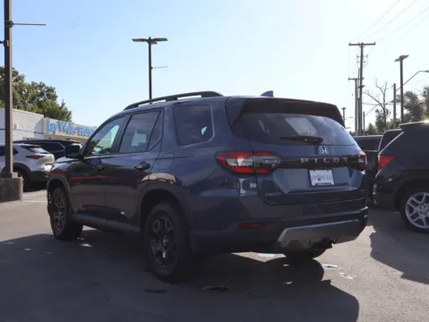 More photos of 2026 Honda Pilot TrailSport at Jay Wolfe Honda, MO