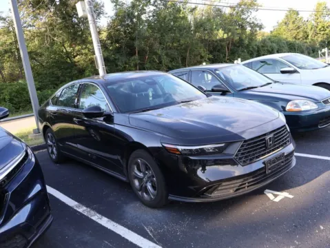 More photos of 2024 Honda Accord Sedan EX at Jay Wolfe Honda, MO