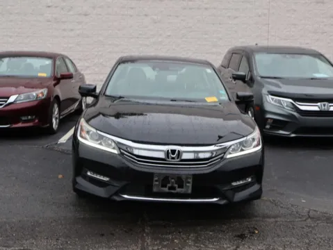 Photos of 2016 Honda Accord Sedan EX-L for sale in Kansas City, MO at Jay Wolfe Honda