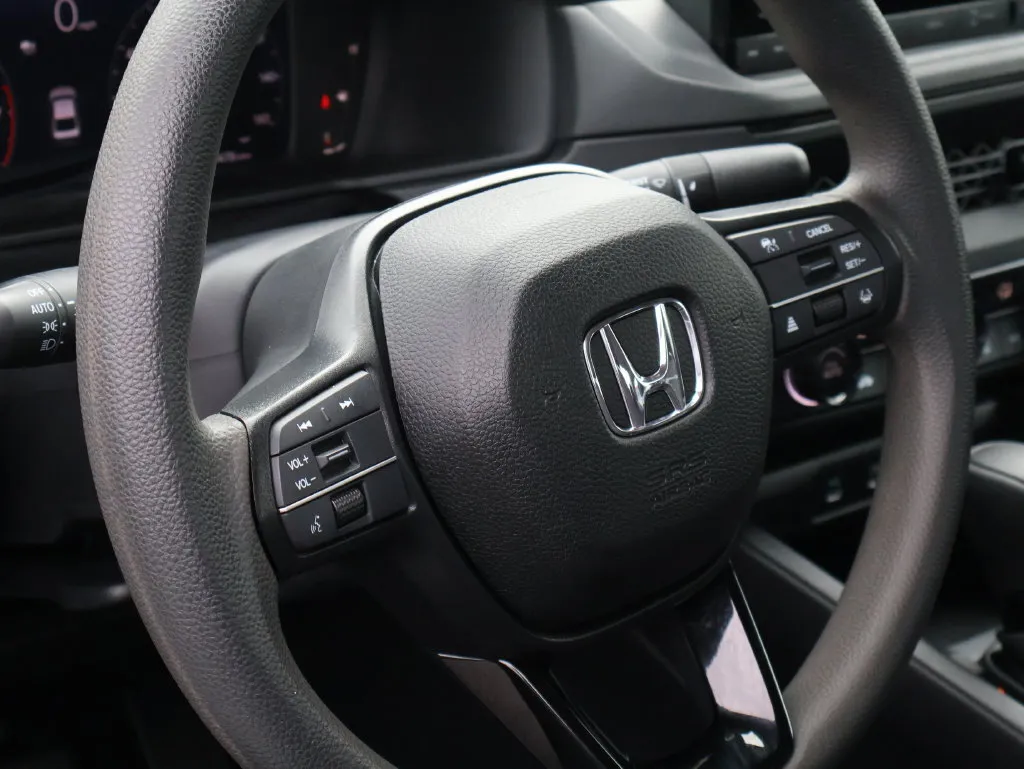 2024 Honda Accord LX - Photo 17