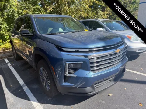 Blue 2025 Chevrolet Traverse FWD LT for sale in Kansas City, MO