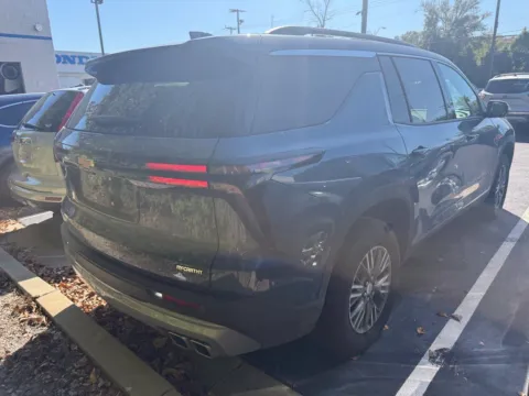 More photos of 2025 Chevrolet Traverse FWD LT at Jay Wolfe Honda, MO